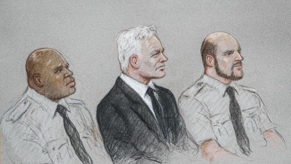 A courtroom sketch shows WikiLeaks founder Julian Assange during a hearing to decide whether he should be extradited to the United States, in London, 7 September 2020 in this courtroom sketch. REUTERS/Julia Quenzler A courtroom sketch shows WikiLeaks founder Julian Assange during a hearing to decide whether he should be extradited to the United States, in London, 7 September 2020 in this courtroom sketch. REUTERS/Julia Quenzler - Sputnik International