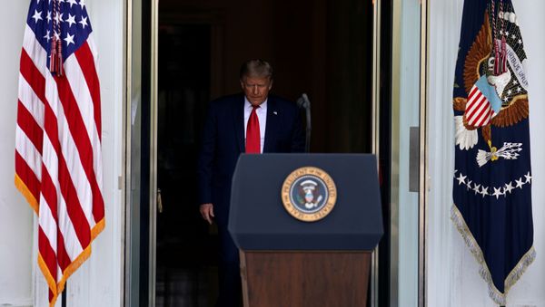 U.S. President Donald Trump arrives to deliver remarks at the North Portico of the White House in Washington, U.S., September 7, 2020. U.S. President Donald Trump arrives to deliver remarks at the North Portico of the White House in Washington, U.S., September 7, 2020. - Sputnik International