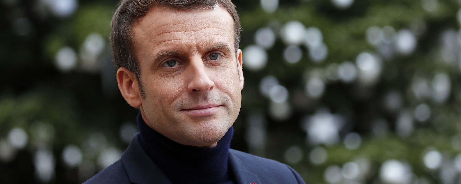 French President Emmanuel Macron listens to European Council President Charles Michel prior to their meeting at the Elysee Palace, in Paris, Tuesday, Dec. 10, 2019 French President Emmanuel Macron listens to European Council President Charles Michel prior to their meeting at the Elysee Palace, in Paris, Tuesday, Dec. 10, 2019 - Sputnik International, 1920, 24.01.2021