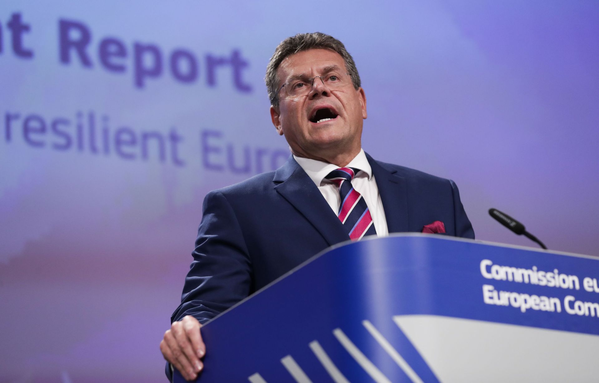 European Commissioner for Inter-institutional Relations and Foresight Maros Sefcovic talks to journalists during a news conference at the European Commission headquarters in Brussels, Wednesday, Sept. 9, 2020 European Commissioner for Inter-institutional Relations and Foresight Maros Sefcovic talks to journalists during a news conference at the European Commission headquarters in Brussels, Wednesday, Sept. 9, 2020 - Sputnik International, 1920, 09.01.2022