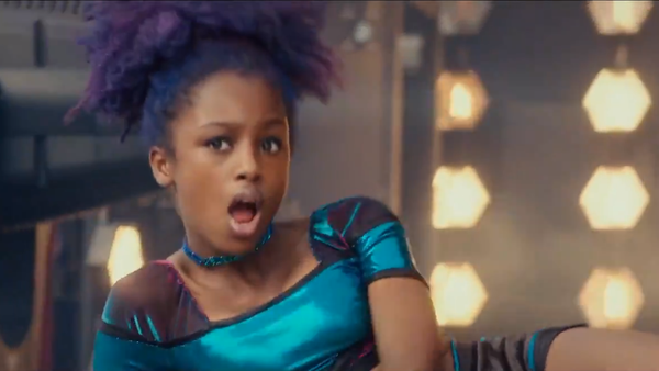 Screenshot from a clip showing a dance scene from the Netflix movie Cuties  - Sputnik International