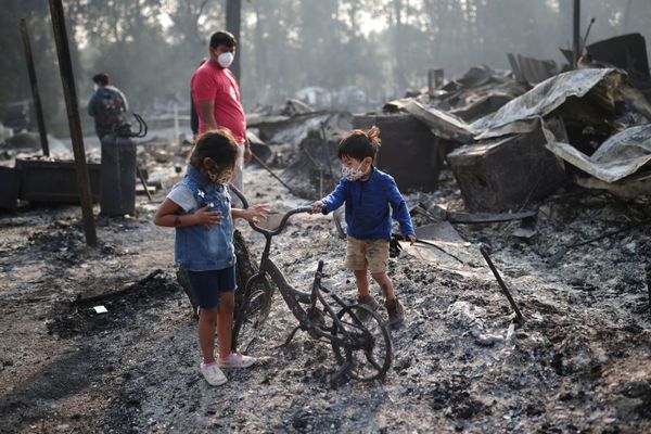 Oregon Burns After Heavy Firefighting Choppers Deployed to Afghanistan - Sputnik International