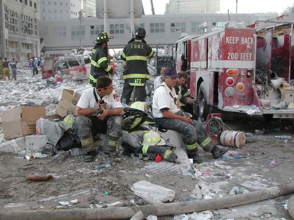 New York City firefighters take a much-needed break during emergency response efforts following the 9/11 attacks New York City firefighters take a much-needed break during emergency response efforts following the 9/11 attacks - Sputnik International
