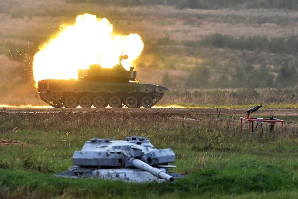 Type 96 tank of the Chinese military's team during the Army-2020 military games Type 96 tank of the Chinese military's team during the Army-2020 military games - Sputnik International