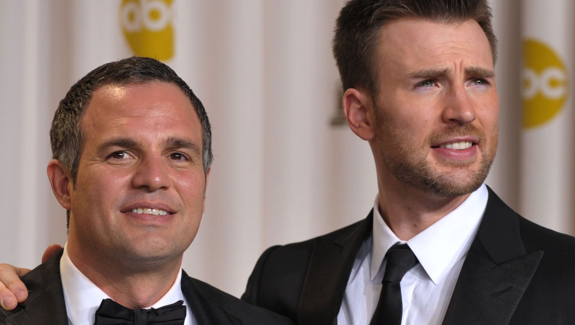 Mark Ruffalo, left, and Chris Evans Mark Ruffalo, left, and Chris Evans - Sputnik International, 1920, 25.05.2021