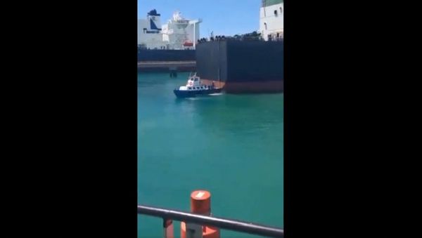 Iranian VLCC supertanker carrying 2 million barrels of gas condensate suddenly pops up at the José Terminal, Venezuela - Sputnik International