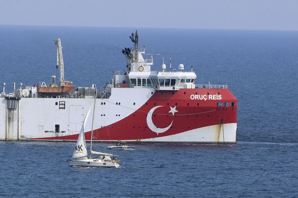 US Presence in Eastern Mediterranean Poses No Threat to Ankara, Turkish Head of Parliament Says - Sputnik International