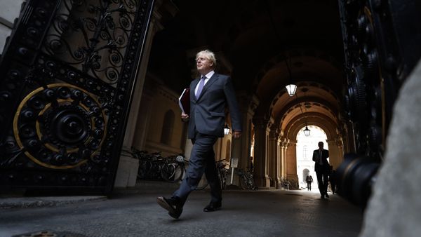 Britain's Prime Minister Boris Johnson walks to his office in Downing Street after a cabinet meeting in London, Tuesday, Sept. 15, 2020. Britain's Prime Minister Boris Johnson walks to his office in Downing Street after a cabinet meeting in London, Tuesday, Sept. 15, 2020. - Sputnik International