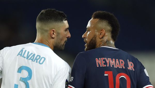 Soccer Football - Ligue 1 - Paris St Germain v Olympique de Marseille - Parc des Princes, Paris, France - September 13, 2020  Paris St Germain's Neymar clashes with Olympique de Marseille's Alvaro Gonzalez - Sputnik International