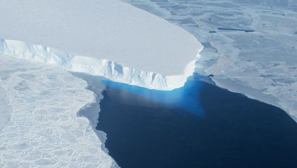 This undated photo courtesy of NASA shows Thwaites Glacier in Western Antarctica - Sputnik International