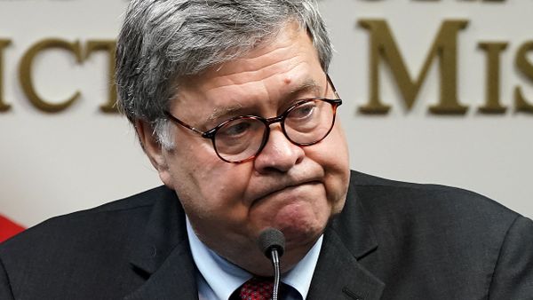 Attorney-General William Barr talks to the media during a news conference about Operation Legend, a federal task force formed to fight violent crime in several cities, Wednesday, Aug. 19, 2020 - Sputnik International
