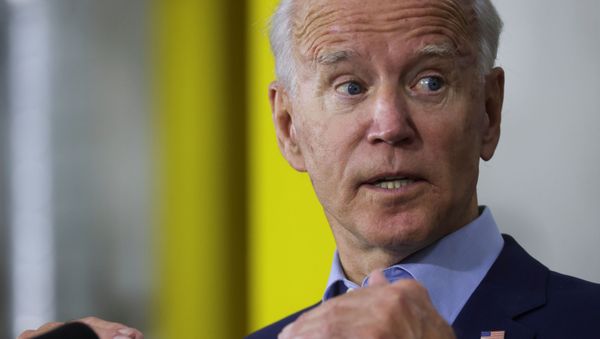 Democratic U.S. presidential nominee and former Vice President Joe Biden speaks to union carpenters and reporters during a campaign event at the Jerry Alander Carpenter Training Center in Hermantown, a suburb of Duluth, Minnesota, U.S., September 18, 2020. - Sputnik International