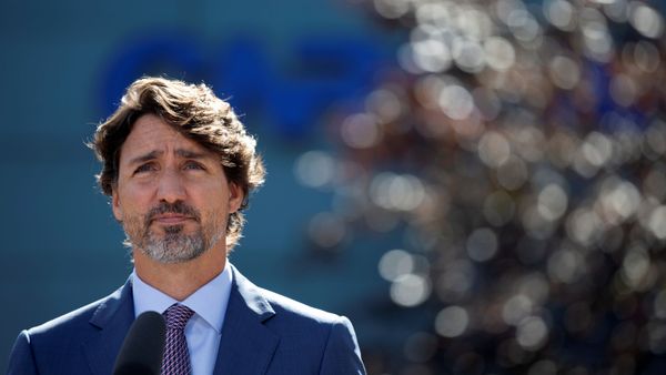 Canada's Prime Minister Justin Trudeau speaks to reporters after visiting the National Research Council of Canada in Montreal, Quebec, Canada August 31, 2020 - Sputnik International