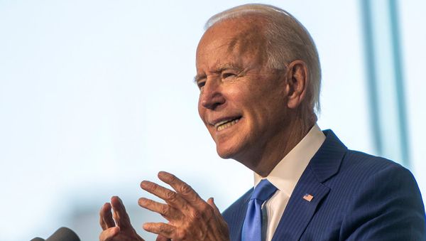 Democratic U.S. presidential nominee and former Vice President Joe Biden delivers remarks regarding the Supreme Court at the National Constitution Center in Philadelphia, Pennsylvania, U.S., September 20, 2020. - Sputnik International