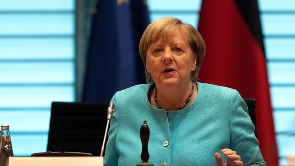 German Chancellor Angela Merkel arrives for the weekly cabinet meeting at the Chancellery in Berlin, Germany September 16, 2020. - Sputnik International