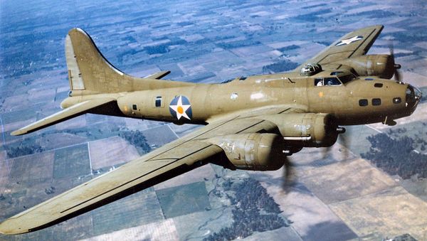  Boeing B-17E in flight - Sputnik International