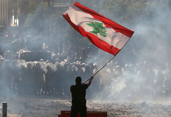 Ex-Lebanese PM Hariri Accuses Hezbollah of Disrupting Formation of New Government Ex-Lebanese PM Hariri Accuses Hezbollah of Disrupting Formation of New Government - Sputnik International