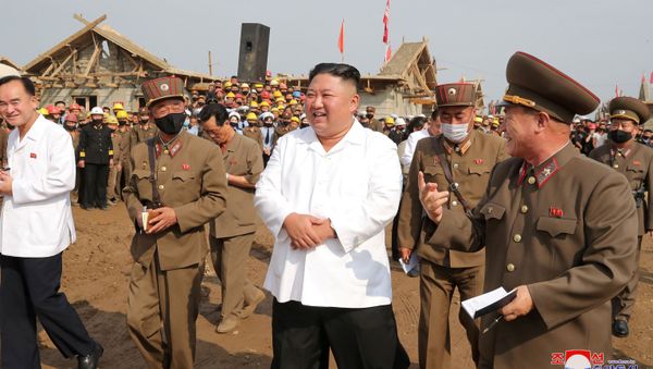 North Korea's leader Kim Jong Un inspects a flood-hit site in Taechong-ri, Unpha County, North Hwanghae Province, North Korea in this image released September 11, 2020 by North Korea's Korean Central News Agency. - Sputnik International