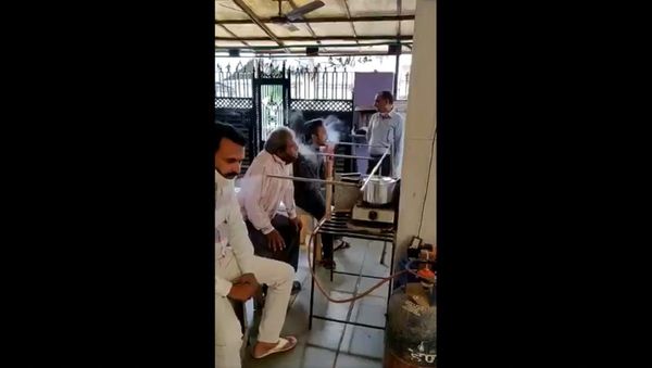 Latest business in India: The Steam bar, It is inhalers, which treats or prevents COVID19 in Pune - Sputnik International