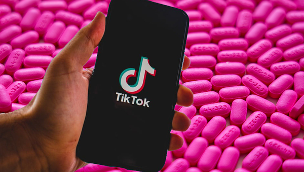 Benadryl, TikTok collage - Sputnik International