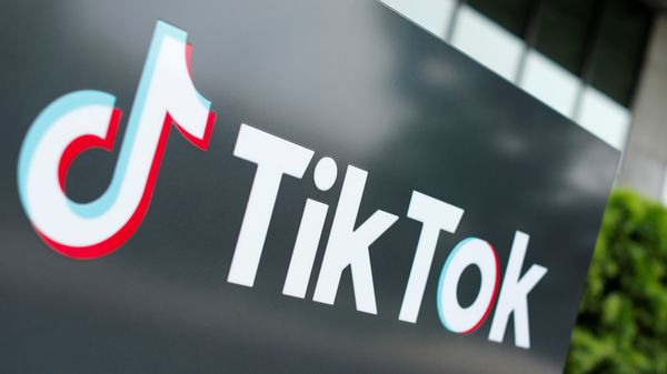The TikTok logo is pictured outside the company's U.S. head office in Culver City, California, U.S., Sept. 15, 2020. - Sputnik International