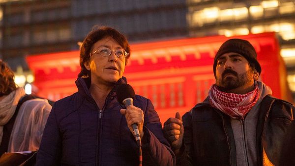 Gloria La Riva, 2016 presidential candidate for the Party for Socialism and Liberation and the California Peace and Freedom Party, speaks at a rally against Donald Trump's presidential inauguration at United Nations Plaza in San Francisco, California, on January 20, 2017 - Sputnik International