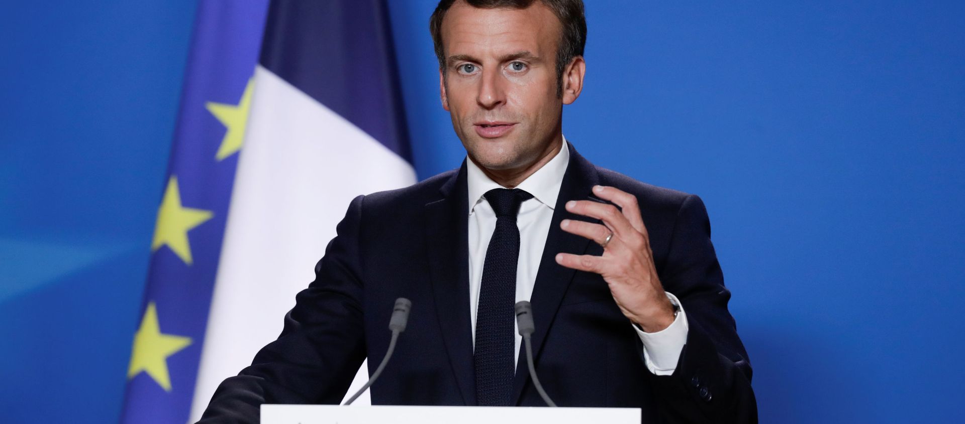 French President Emmanuel Macron speaks at a press conference at the end of the first day of the EU Summit in Brussels, Belgium, October 2, 2020. French President Emmanuel Macron speaks at a press conference at the end of the first day of the EU Summit in Brussels, Belgium, October 2, 2020. - Sputnik International, 1920, 01.11.2020