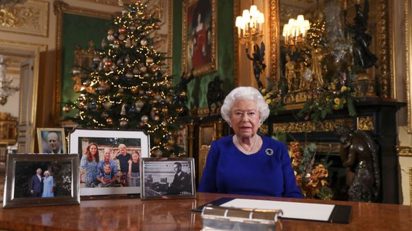 In this image released Tuesday 24 Dec, 2019, Britain's Queen Elizabeth II poses for a photo, while recording her annual Christmas Day message to the nation, at Windsor Castle, England In this image released Tuesday 24 Dec, 2019, Britain's Queen Elizabeth II poses for a photo, while recording her annual Christmas Day message to the nation, at Windsor Castle, England - Sputnik International