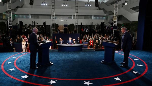 US President Donald Trump and Democrat presidential candidate, former Vice-President Joe Biden participate in the first presidential debate at Case Western University and Cleveland Clinic, in Cleveland, Ohio 29 September 2020. Olivier Douliery/Pool via REUTERS - Sputnik International