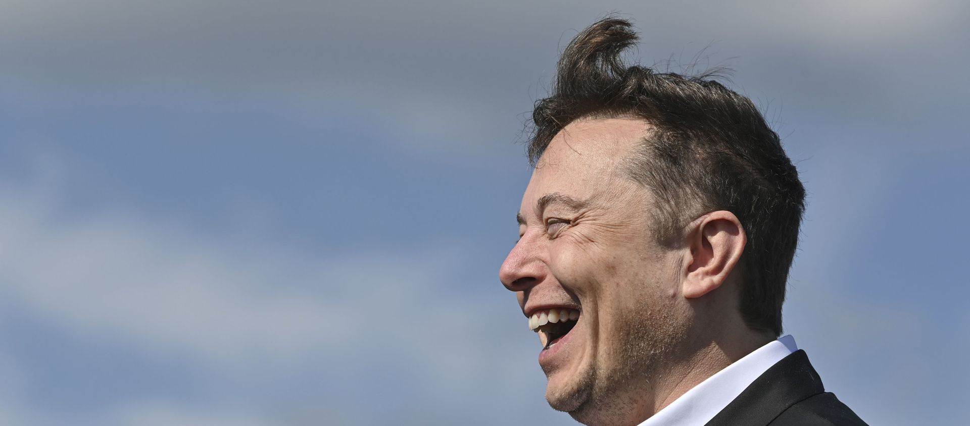 Technology entrepreneur Elon Musk laughs as he visits the Tesla Gigafactory construction site in Gruenheide near Berlin, Germany, 3 September 2020. Technology entrepreneur Elon Musk laughs as he visits the Tesla Gigafactory construction site in Gruenheide near Berlin, Germany, 3 September 2020. - Sputnik International, 1920, 11.04.2021