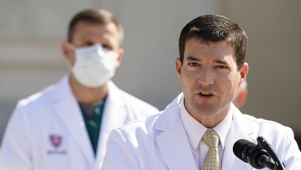 Dr. Sean Conley, physician to President Donald Trump, briefs reporters at Walter Reed National Military Medical Center in Bethesda, Md., Sunday, Oct. 4, 2020 - Sputnik International