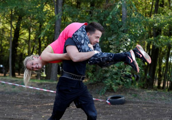 'Old Ball & Chain': Wife-Carrying Competition in Hungary - Sputnik International
