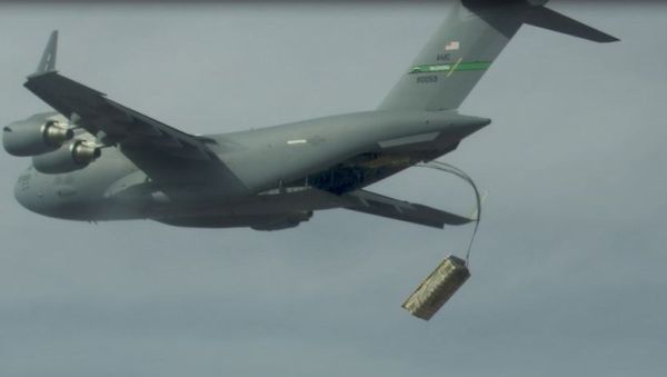A high altitude airdrop of palletized munitions (JASSM simulants) from a C-17 using standard operational airdrop procedures was conducted during the Air Force’s Advanced Battle Management Family of Systems (ABMS) Onramp #2 activities. - Sputnik International