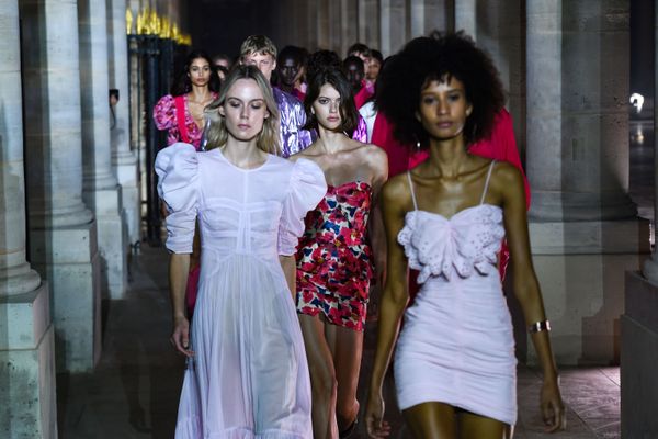 Elegance on Display: Most Beautiful Models During Paris Fashion Week - Sputnik International