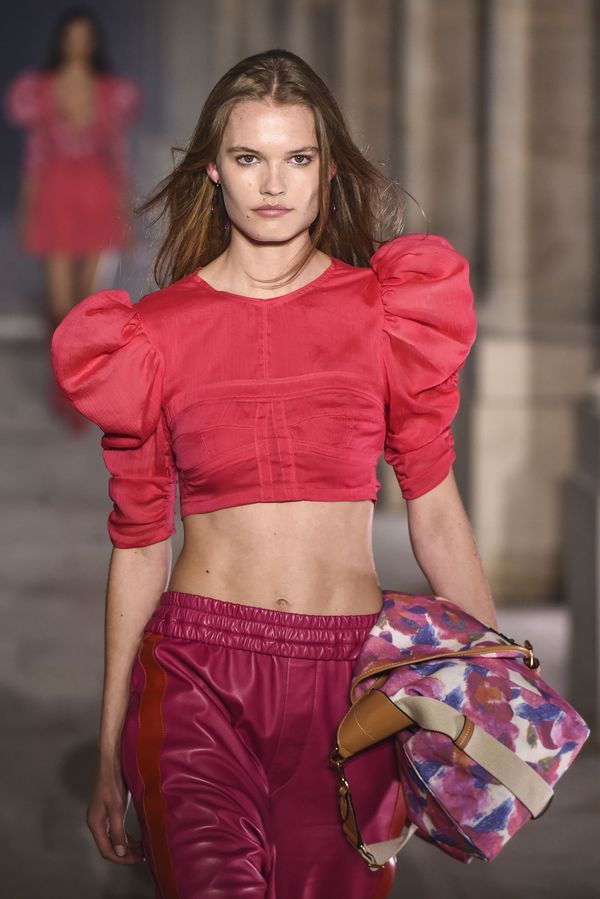 Elegance on Display: Most Beautiful Models During Paris Fashion Week - Sputnik International