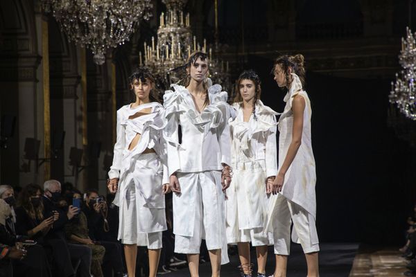 Elegance on Display: Most Beautiful Models During Paris Fashion Week - Sputnik International