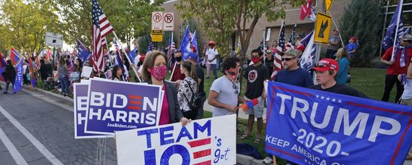 People holding signs in support gather near the site of the vice presidential debate between Vice President Mike Pence and Sen. Kamala Harris, at the University of Utah on Wednesday, Oct. 7, 2020, in Salt Lake City People holding signs in support gather near the site of the vice presidential debate between Vice President Mike Pence and Sen. Kamala Harris, at the University of Utah on Wednesday, Oct. 7, 2020, in Salt Lake City - Sputnik International