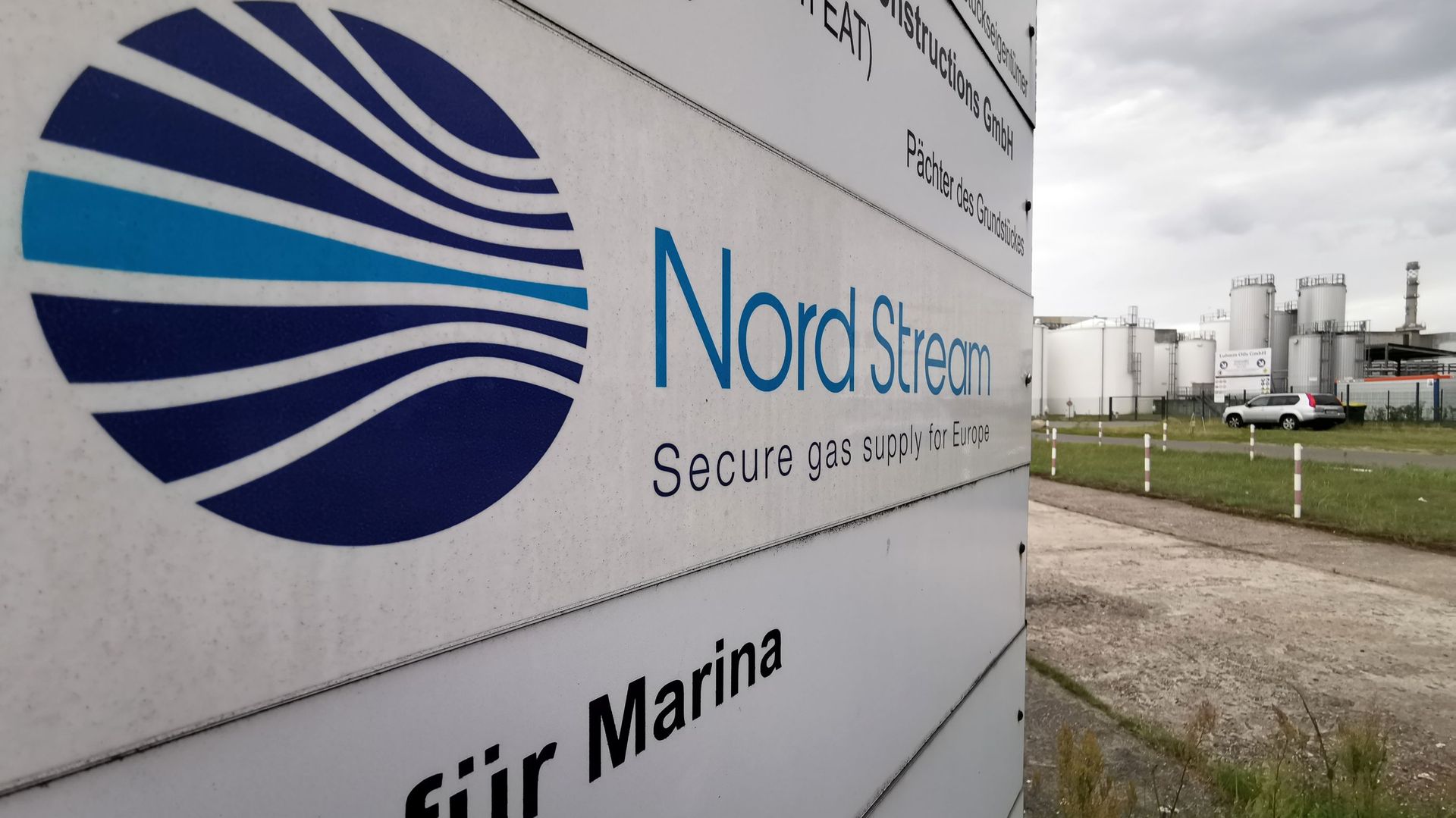An information billboard near the Nord Stream 2 gas pipeline station in Lubmin, Germany. An information billboard near the Nord Stream 2 gas pipeline station in Lubmin, Germany. - Sputnik International, 1920, 05.02.2021