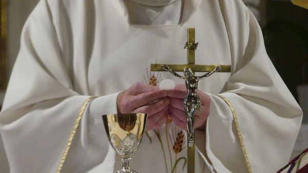 Priest - Sputnik International