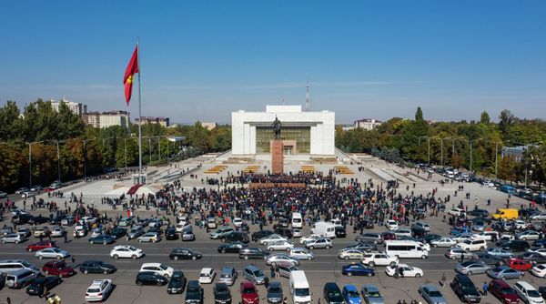 Kyrgyz President Resigns After Unrest: 'I Don't Want to Go Down in History as Leader Who Shed Blood' - Sputnik International