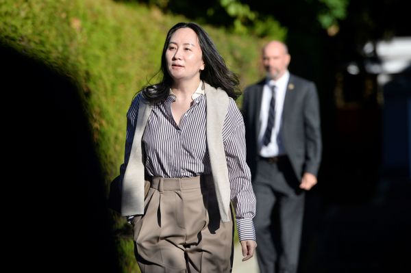 Canadian Border Agent Opens Up About Odd FBI Call in Huawei CFO Wanzhou’s Extradition Case - Sputnik International