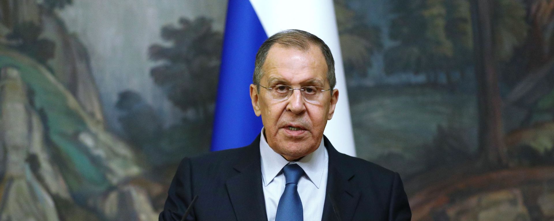 Russian Foreign Minister Sergey Lavrov delivers a joint statement after trilateral talks between Russia, Armenia and Azerbaijan over Nagorno-Karabakh ceasefire, 10 October 2020 - Sputnik International, 1920, 17.07.2026