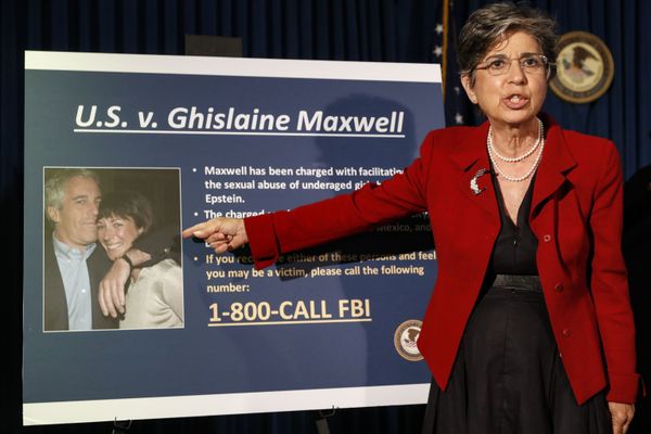 Sex Felon Epstein Was ‘Emboldened’ After Seeing Bill Clinton ‘Get Away’ with Monica Lewinsky Scandal Sex Felon Epstein Was ‘Emboldened’ After Seeing Bill Clinton ‘Get Away’ with Monica Lewinsky Scandal - Sputnik International