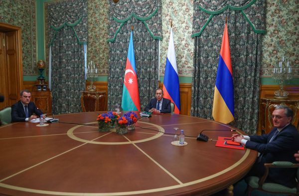 Lavrov Calls for Deployment of Russian Peacekeepers in Nagorno-Karabakh as Tensions Escalate - Sputnik International