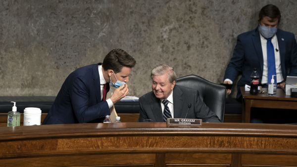 Sen. Lindsey Graham, R-S.C., speaks to Sen. Josh Hawley, R-Mo., during a Senate Judiciary Committee hearing on Capitol Hill in Washington, Wednesday, Sept. 30, 2020 - Sputnik International