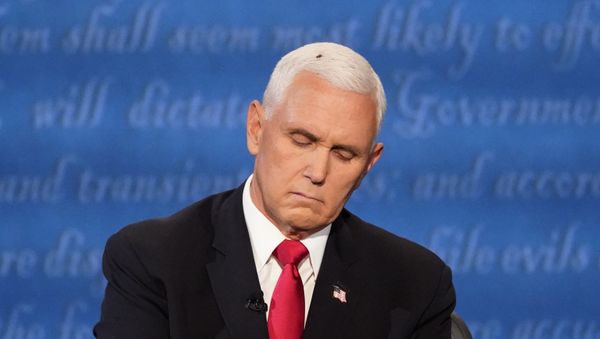 Vice President Mike Pence listens to Democratic vice presidential candidate Sen. Kamala Harris, D-Calif., during the vice presidential debate on Wednesday, 7 October 2020 - Sputnik International