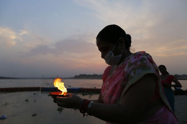 Covid-19 Takes Fizz Out of Firecracker Business Ahead of India's Festive Season - Sputnik International