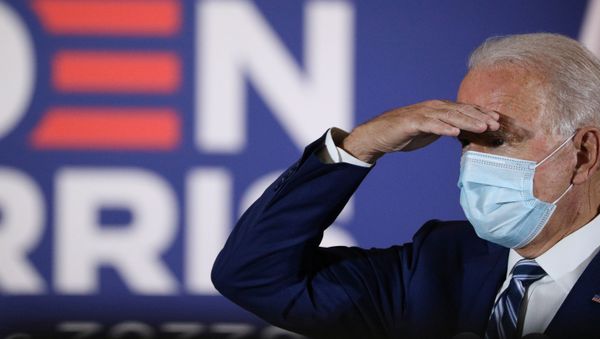 U.S. Democratic presidential candidate Joe Biden delivers remarks on a Vision for Older Americans event at the Southwest Focal Point Community Center, in Pembroke Pines, Florida, U.S., October 13, 2020. - Sputnik International