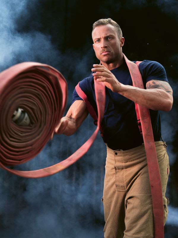 A photo of Nathan for the 2021 Australian Firefighters Calendar. - Sputnik International