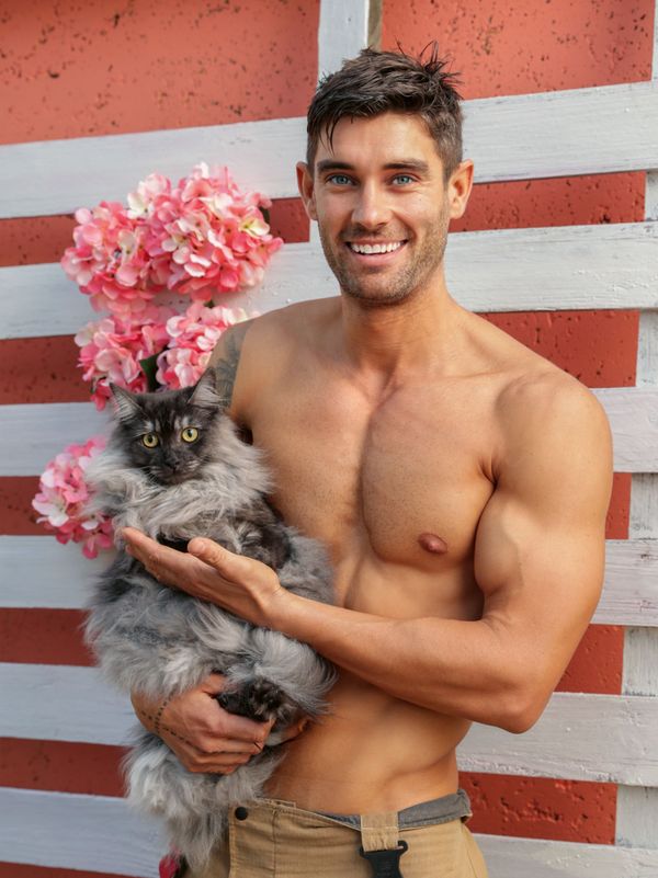 A photo of Richard & Billie for the 2021 Australian Firefighters Calendar. - Sputnik International